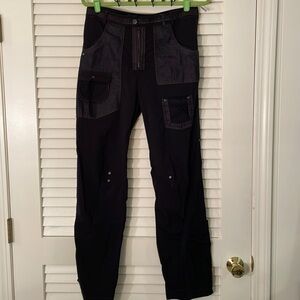 LAUREN Vidal Uniquely Designed Denim Patchwork Pockets Straight Leg Cargo Pants